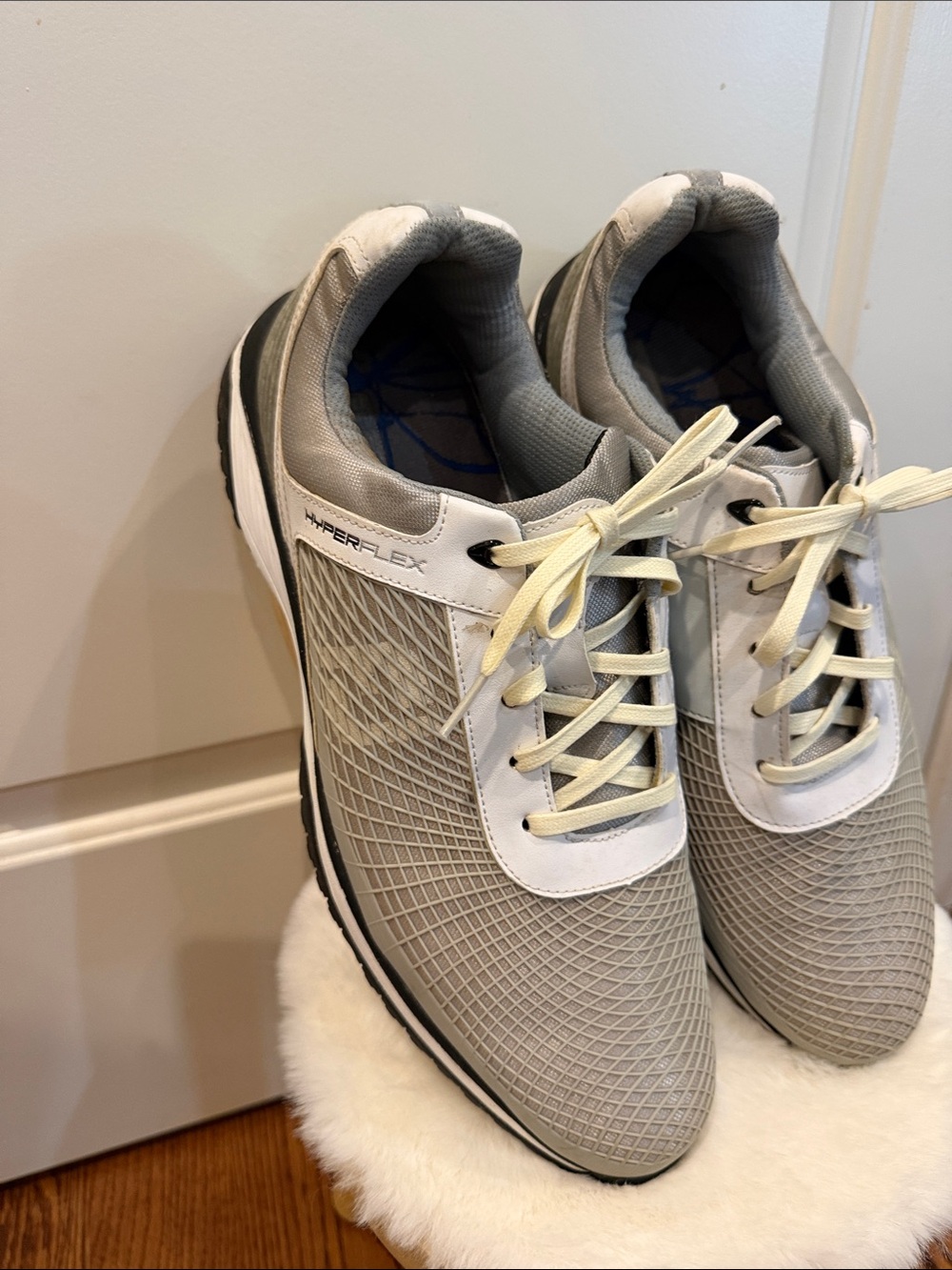 Men's Grey golf shoes